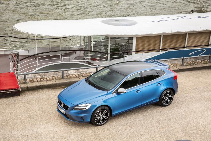  Volvo V40 D4 R-Design 2016 года  (фото 25 из 30)
